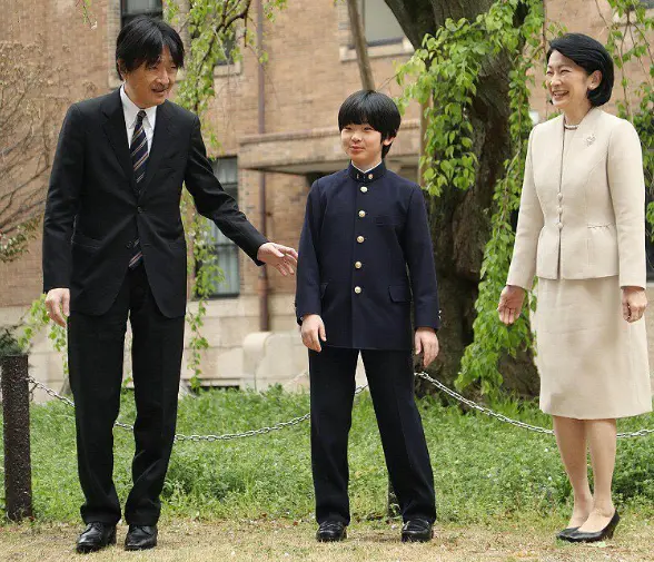 Prince Hisahito and parents